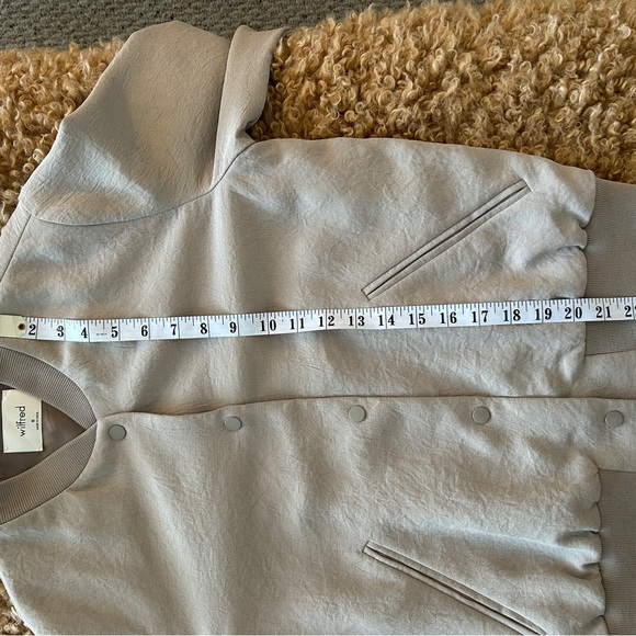 Aritzia: Wilfred Poussin Bomber, Size: Medium - Picture 9 of 11
